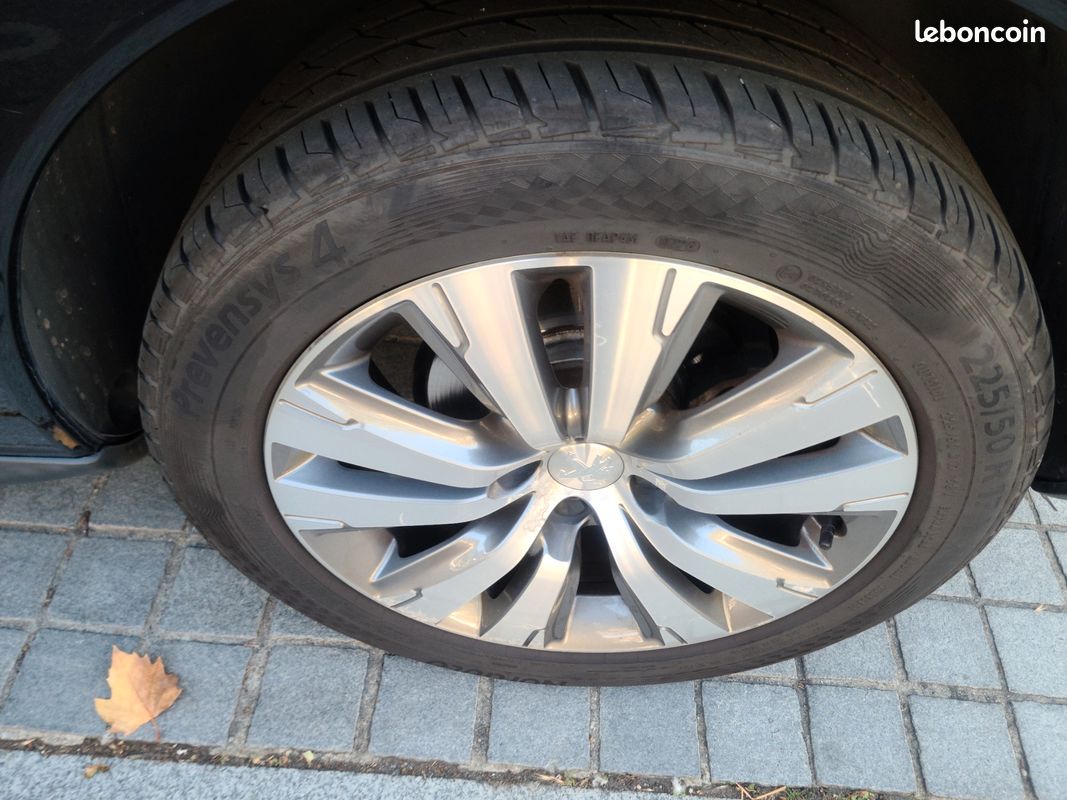 PEUGEOT 3008 1.6 BLUEHDI 120 ALLURE BUSINESs (image 23)