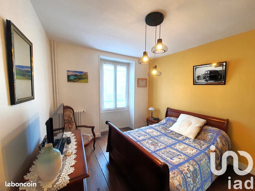 Maison de ville 6 pièces 125 m² - Chasseneuil-sur-Bonnieure 16260 (image principale 6)
