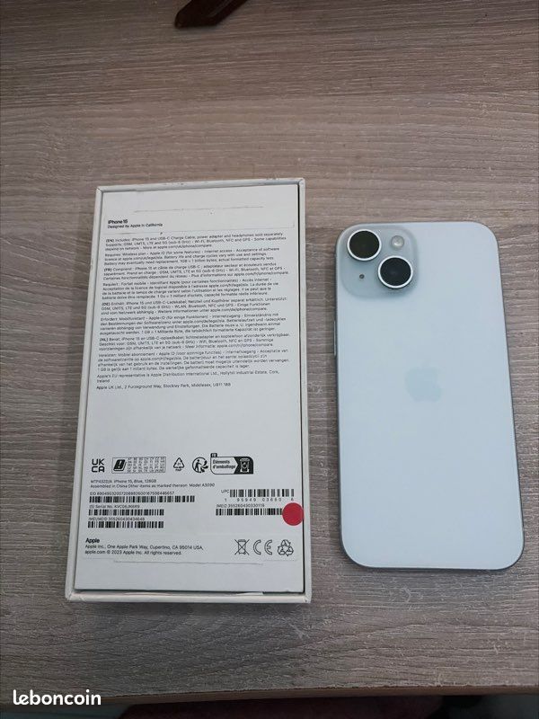 Iphone 15 bleu clair (image 4)