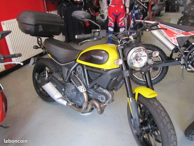 Ducati 800 scrambler - Motos