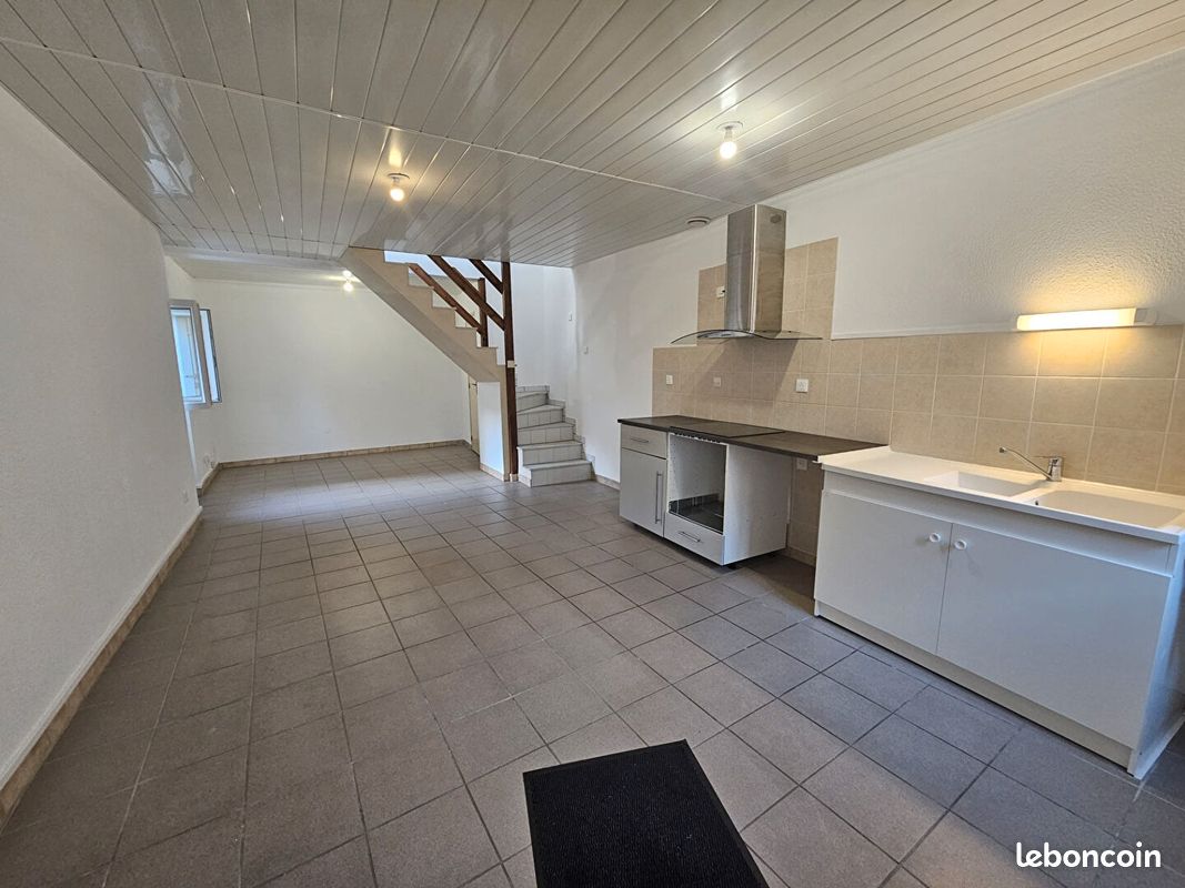 Maison 3 pièces 50 m² · à Corbeil-Essonnes · 50 m² · 858 €/mois