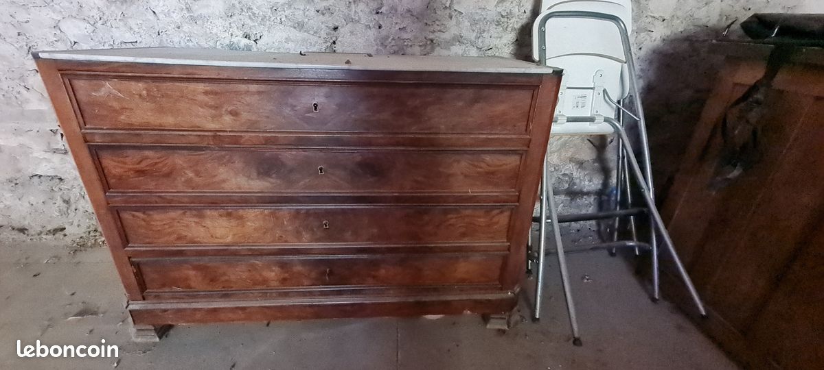 Commode (image 2)