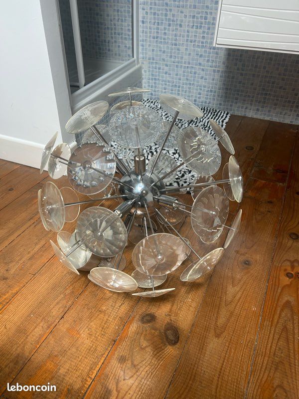 Lustre (image 1)