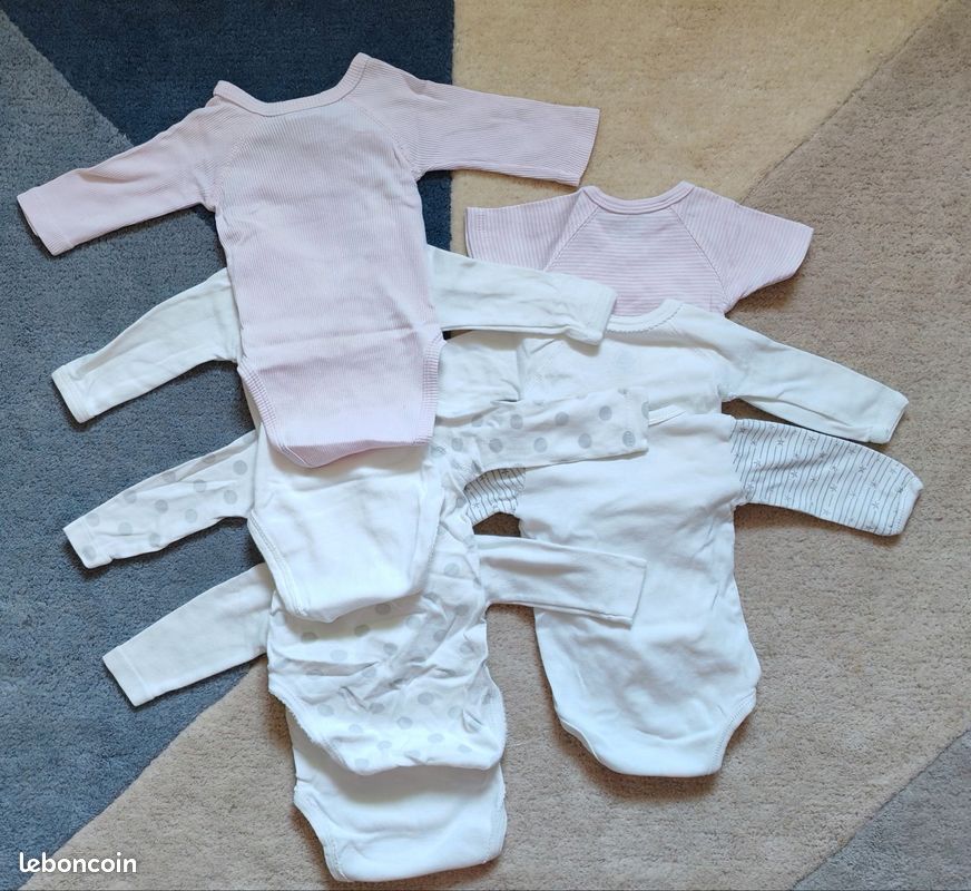 Lot de 7 bodies 1mois mixte (image 3)