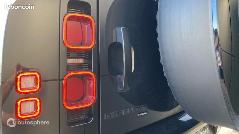 Land-Rover Defender 110 2.0 P400e X-Dynamic HSE (image 32)