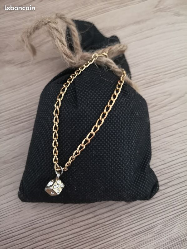 Bracelet (image 1)