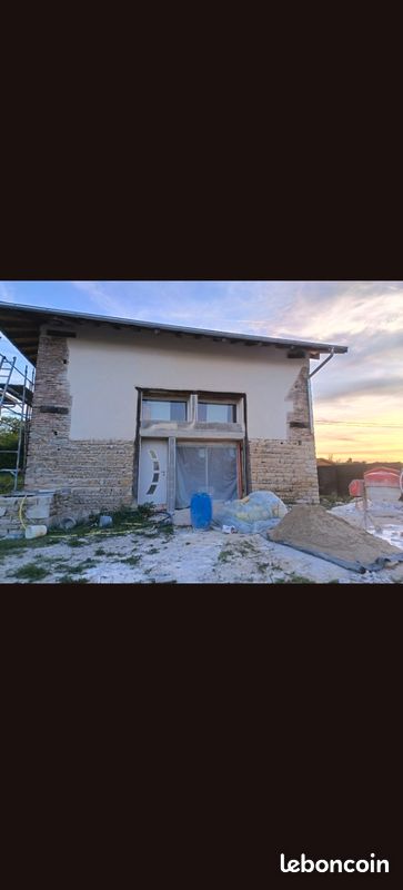 Maison 7 pièces 134 m² · à Attignat · 134 m² · 320 000 €