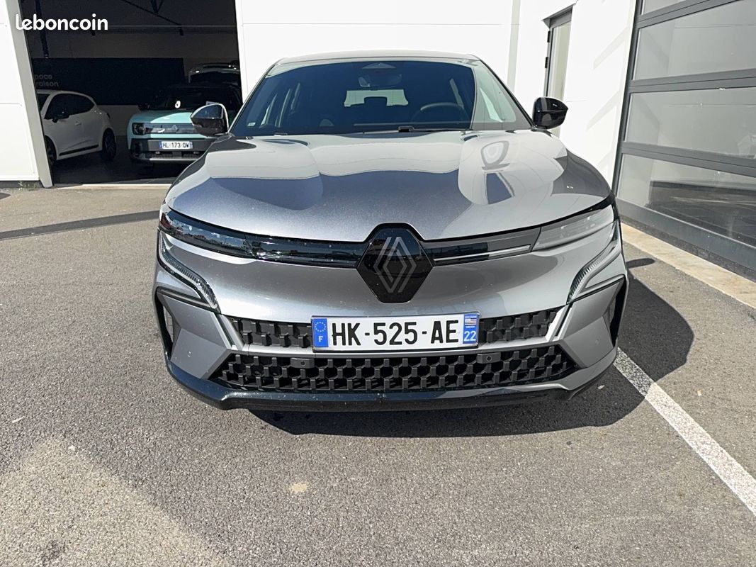 RENAULT Megane E-Tech 220 ch autonomie confort esprit Alpine (image 8)