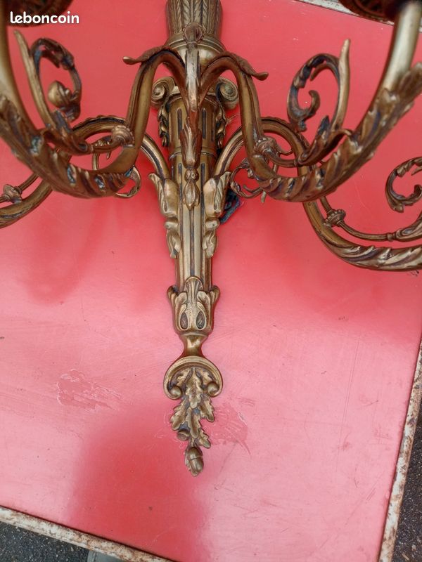 Paire applique Louis XVI bronze 4. Feux ou lumière hauteur 43 cm envergure 42 cm profondeur 24 cm (image 3)