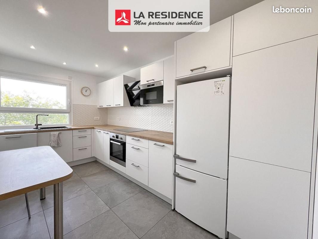 Appartement 4 pièces 77 m² · à Vélizy-Villacoublay · 77 m² · 1 467 €
