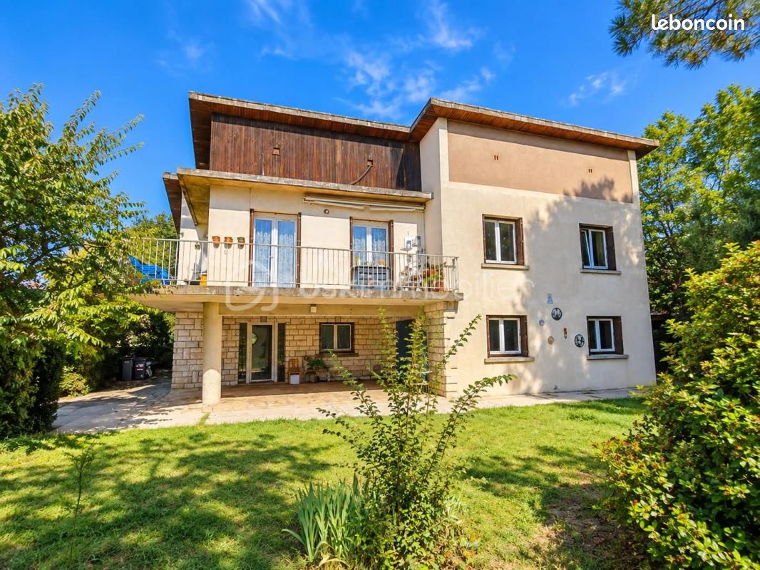 Maison 7 pièces 151 m² · à Bollène · 151 m² · 299 000 €