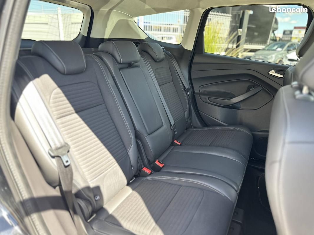 Ford Kuga II1.5 TDCi 120ch Stop&Start Executive4x2 (image 19)