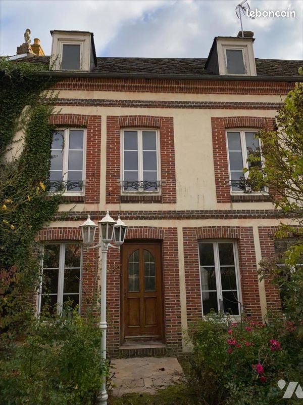 Maison 6 pièces 118 m² · à La Ferté-en-Ouche · 118 m² · 69 806 €