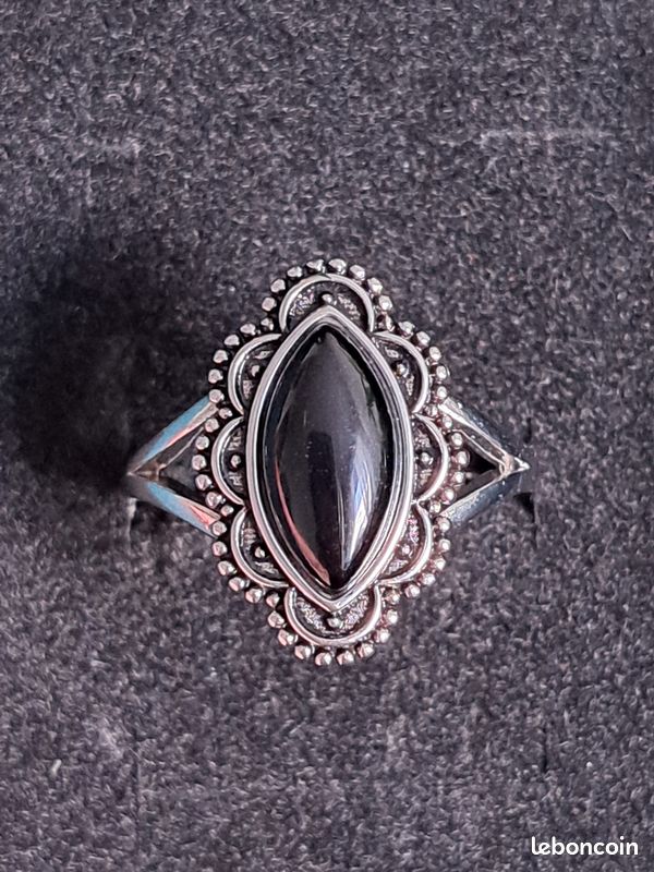 Bague En Argent Avec Onyx - Modèle Occasion - Bijou élégant Et Sobre - Couleur Argenté Dominant
