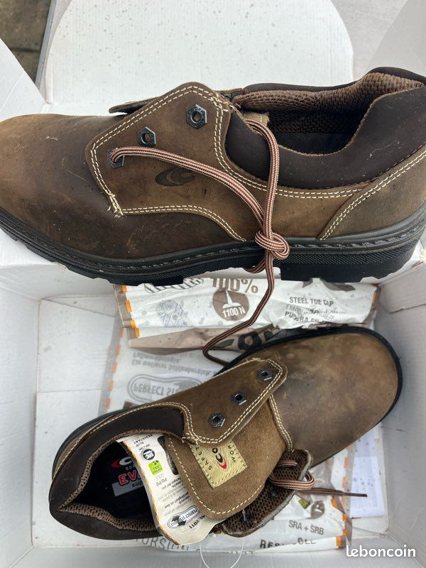 Chaussures de sécurité COFRA T46 neuves jamais portées (image 2)