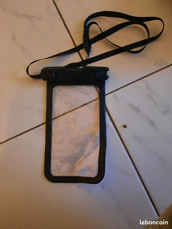 Sac dry bag et ses accessoires (image 4)
