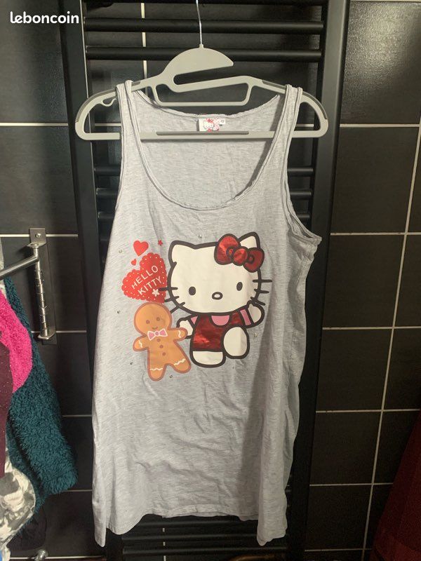 Nuisette Hello Kitty taille 42 (image 1)