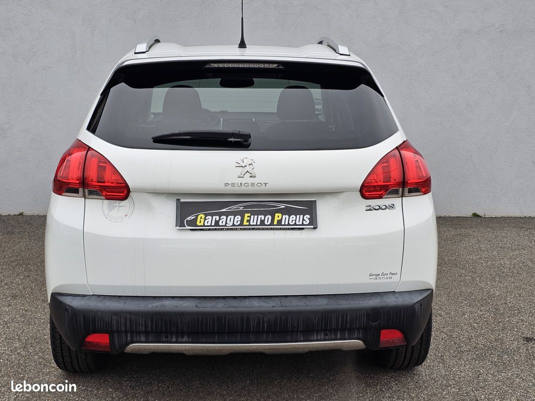 PEUGEOT 2008 1.2 PureTech 110ch (image 5)