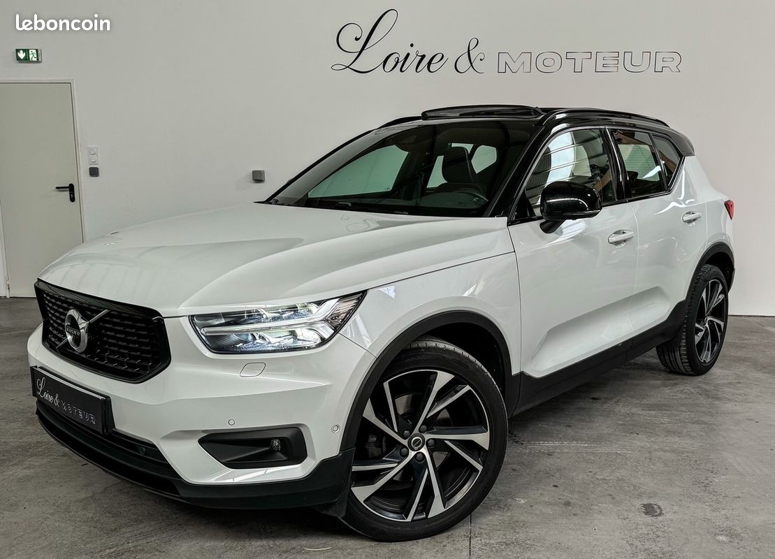 Volvo XC40 D4 AWD 190 R-DESIGN TOIT OUVRANT / HARMAN KARDON / FRANCE ...