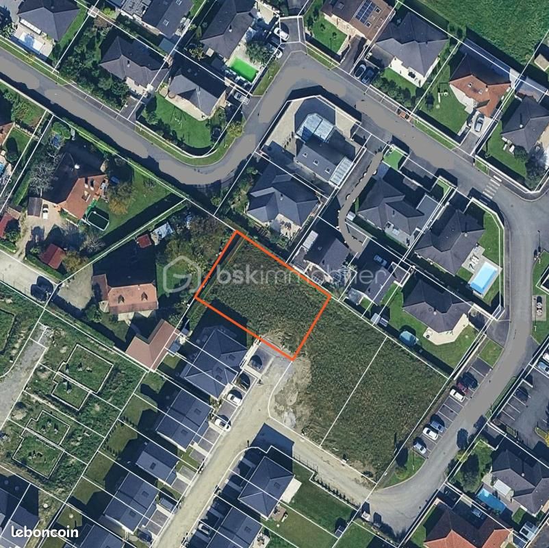 Terrain 628 m² · à Lons · 99 000 €