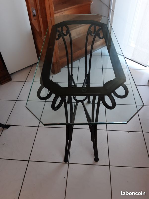 Bureau (image 2)