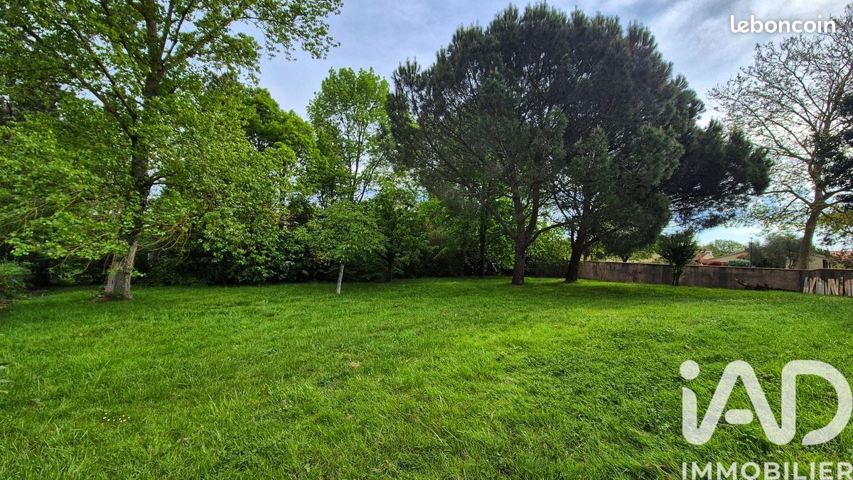 Terrain 755 m² · à Léguevin · 755 m² · 172 000 €