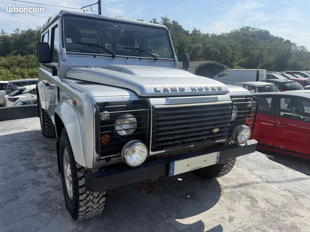 Land-rover DEFENDER 90 PICK UP S (image 1)