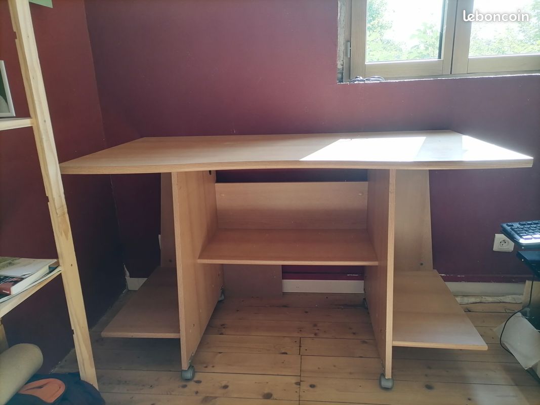 Bureau à vendre (image 1)
