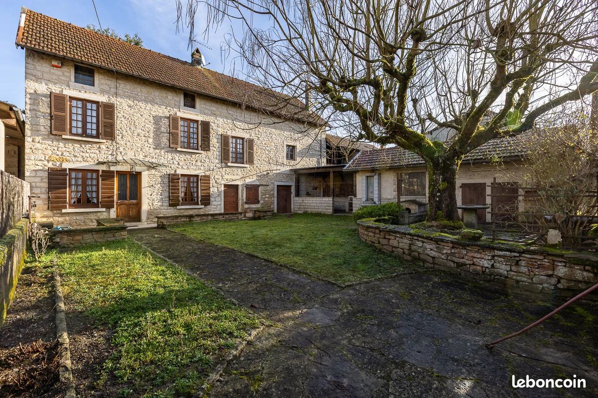 Maison 4 pièces 88 m² · à Charette · 88 m² · 240 000 €