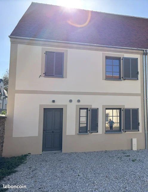 Maison 5 pièces 93 m² · à Fontenay-Trésigny · 93 m² · 302 000 €