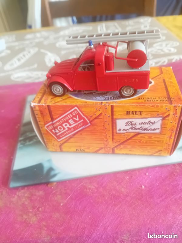 Citroen Traction 11 CV Sapeurs Pompiers d'Azé Norev 1/43 - Collection
