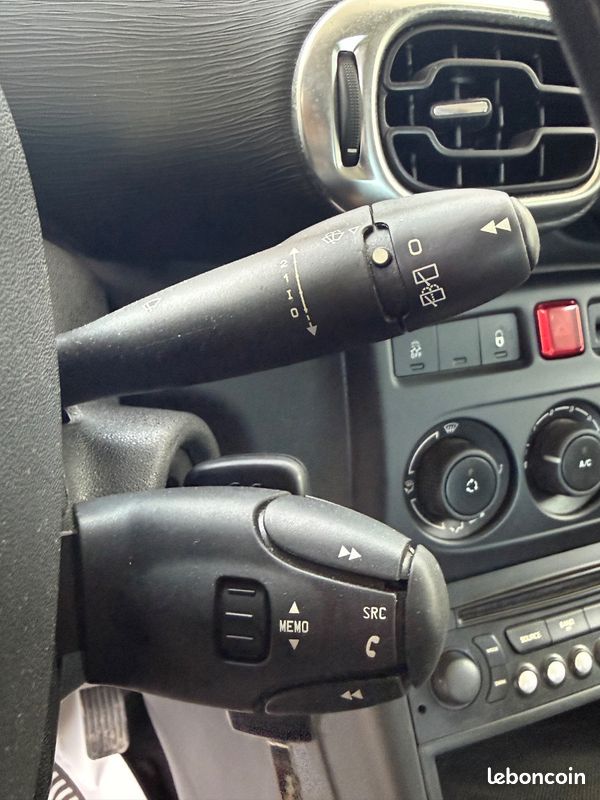 Citroën C3 Picasso 1.6hdi 92 2eme main tres propre (image 16)