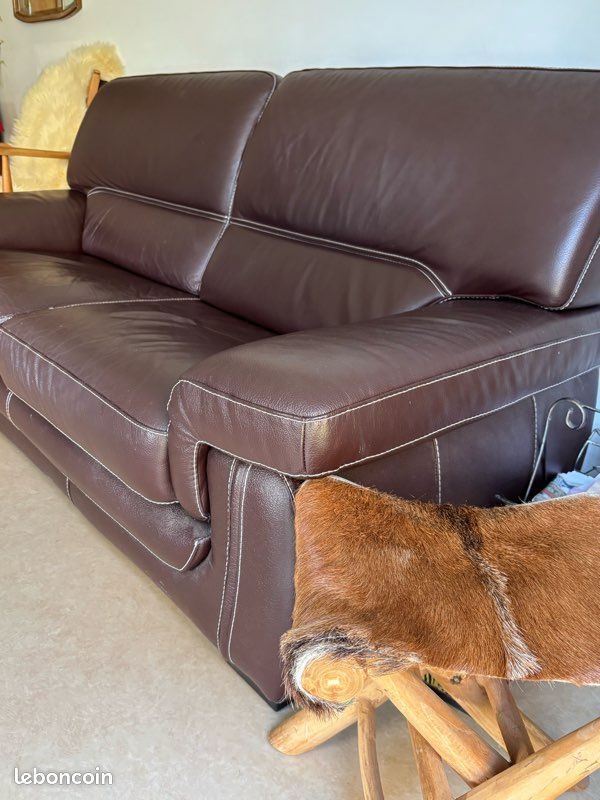 Transformez votre salon avec un canapé convertible en cuir marron de