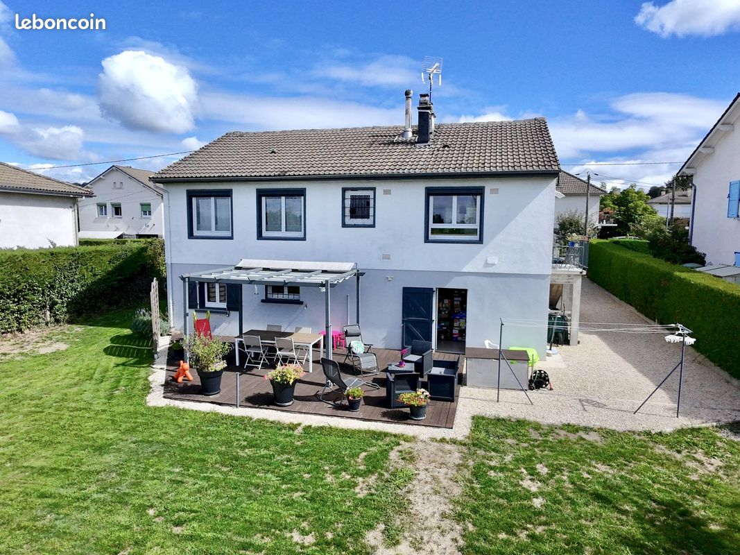 Maison 4 pièces 101 m² · à Naucelles · 101 m² · 225 750 €