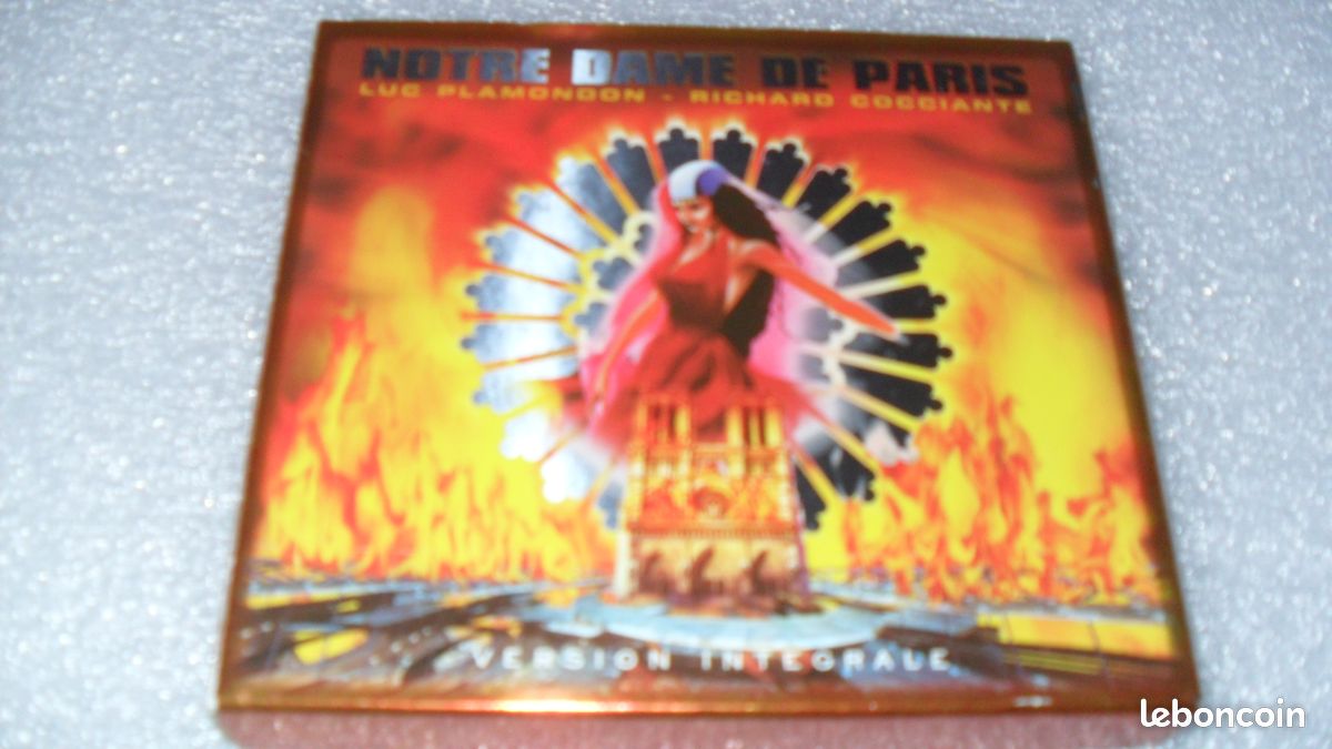 Notre dame de paris - l'intégrale - coffret 2 cd + livret (image 1)