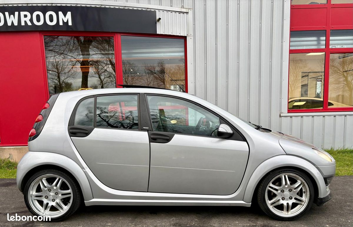Smart Forfour 1.5 T 177ch BRABUS BVM - Toit Ouvrant Sièges Chauffant Bluetooth Jantes Alliages Apple CarPlay - Suivie et Garantie 12 mois (image 3)