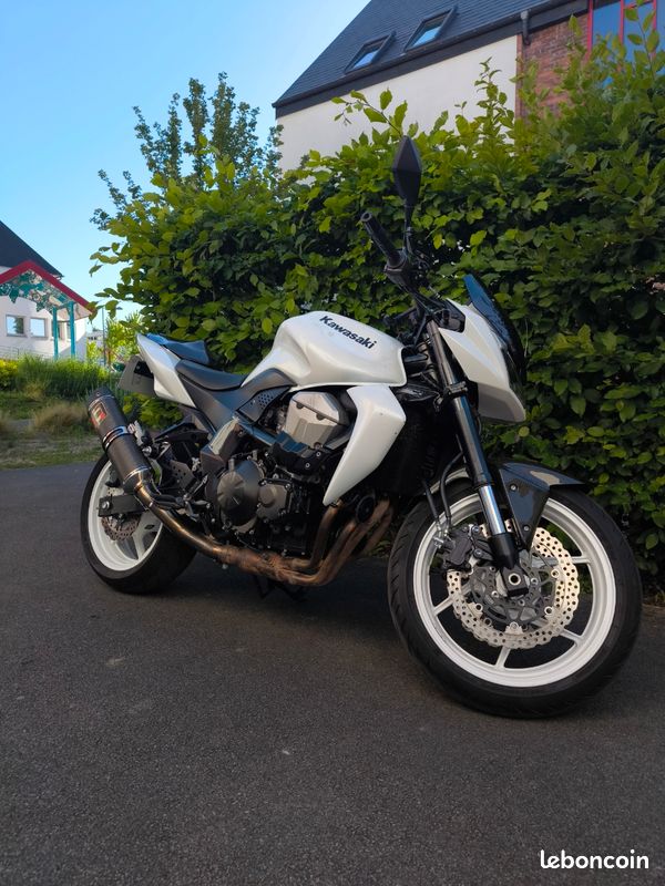 Kawasaki Z750 (image 1)