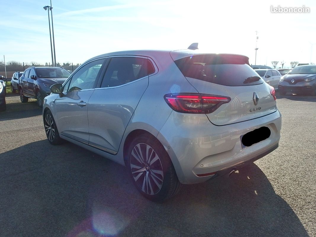 Renault CLIO V 1.5 BLUE DCI 115CH INITIALE PARIS (image 5)