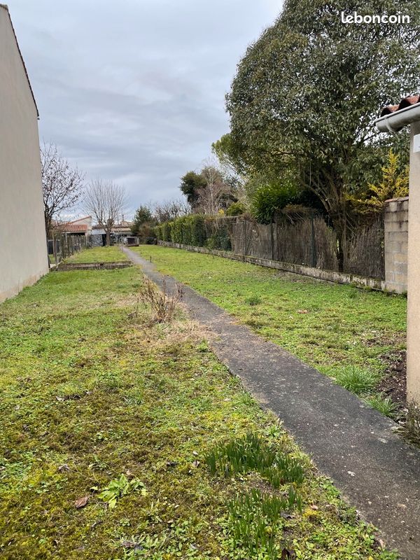 Terrain constructible · à Cognac · 55 000 €