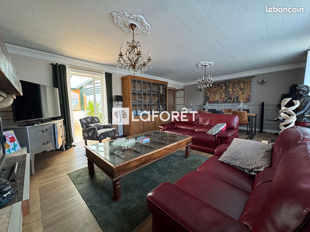 Maison 6 pièces 130 m² · à Lauwin-Planque · 130 m² · 295 000 €