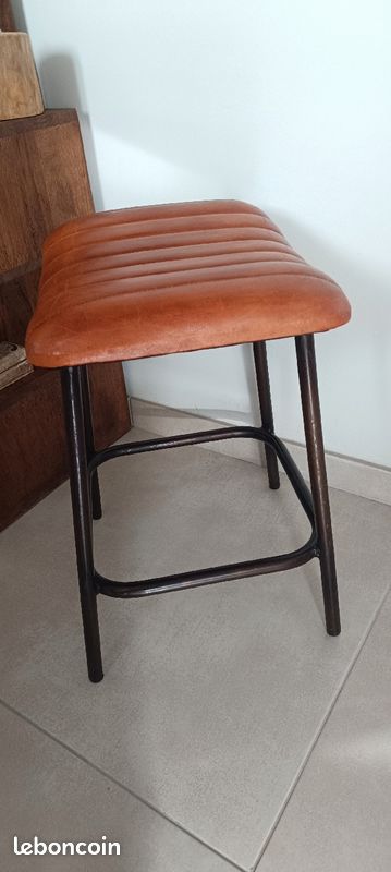 Tabouret en cuir (image 3)