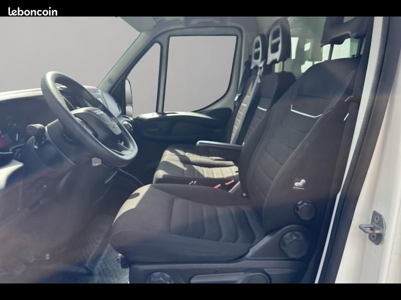 Iveco Daily CCb 35C16 / 3.0 160CH / CAISSE PLSC + HAYON / 2023 (image 12)