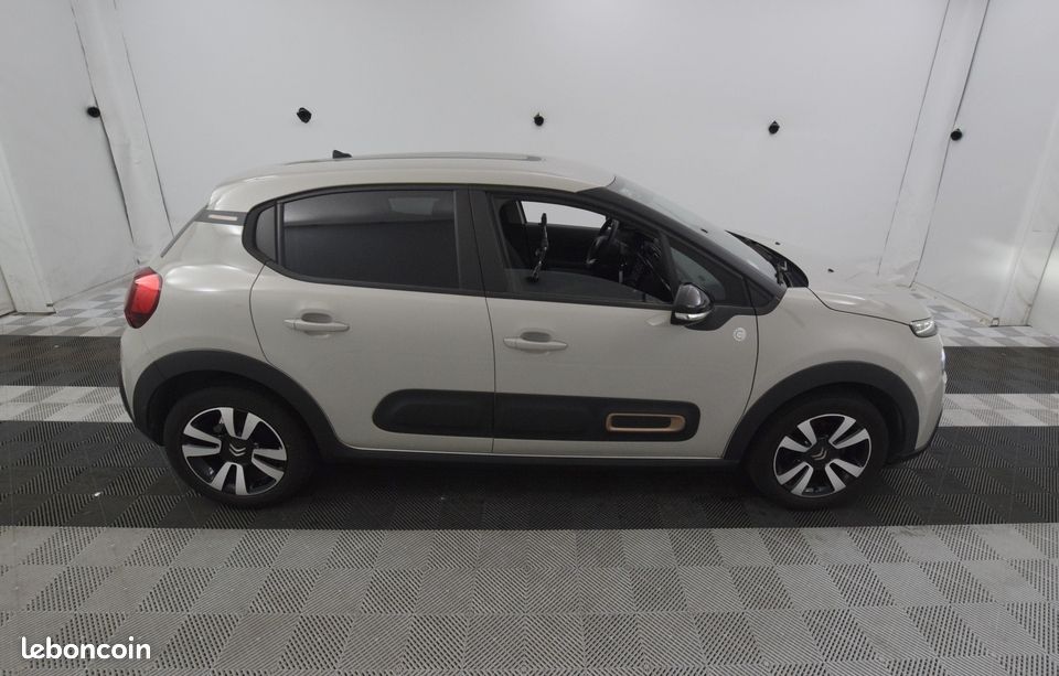 Citroën C3 1.2 PURETECH83 C-SERIES 5P (image 3)