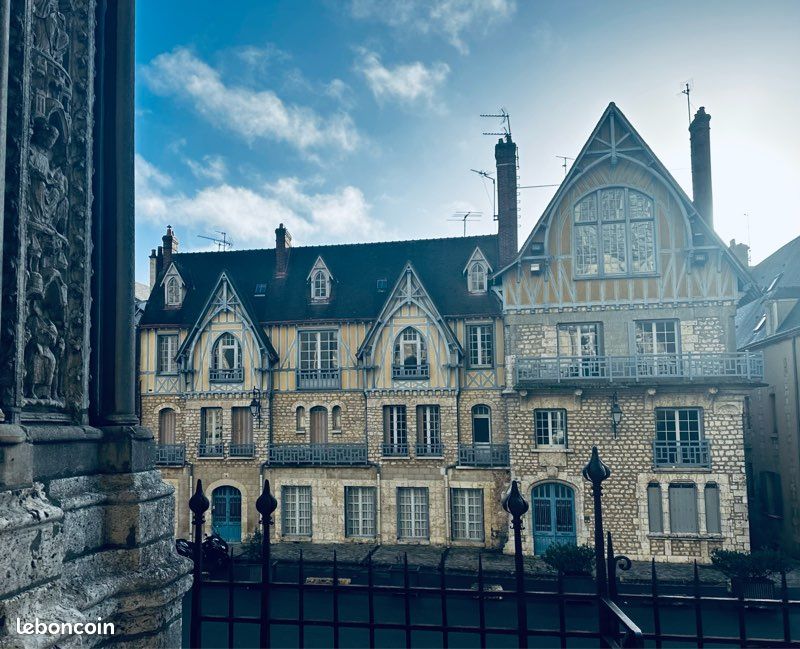 Appartement 4 pièces 100 m² · à Chartres · 100 m² · 2 000 €/mois