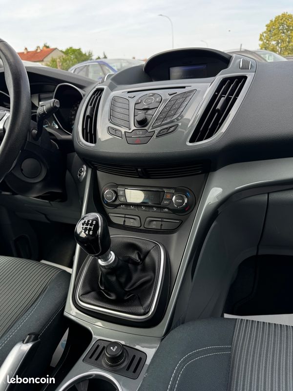Ford C-max 1.6 SCTI 150 CV S&S ECOBOOST TITANIUM DISTRIBUTION EFFECTUÉE (image 19)