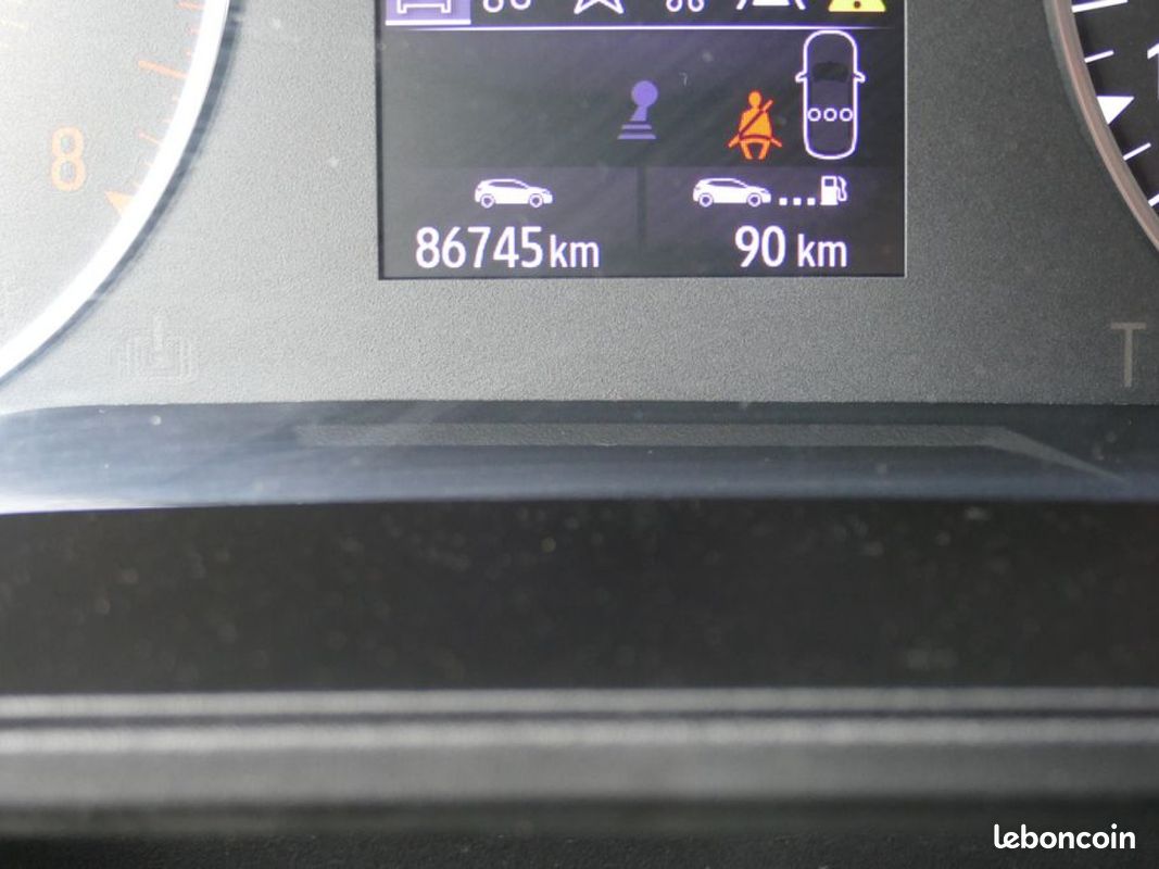 Renault clio v tce 100 zen bvm5 (image 17)