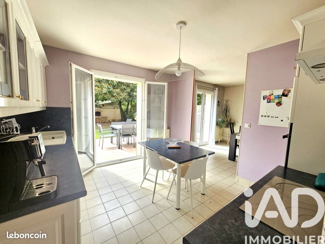 Maison 5 pièces 136 m² · à Orly · 136 m² · 445 000 €