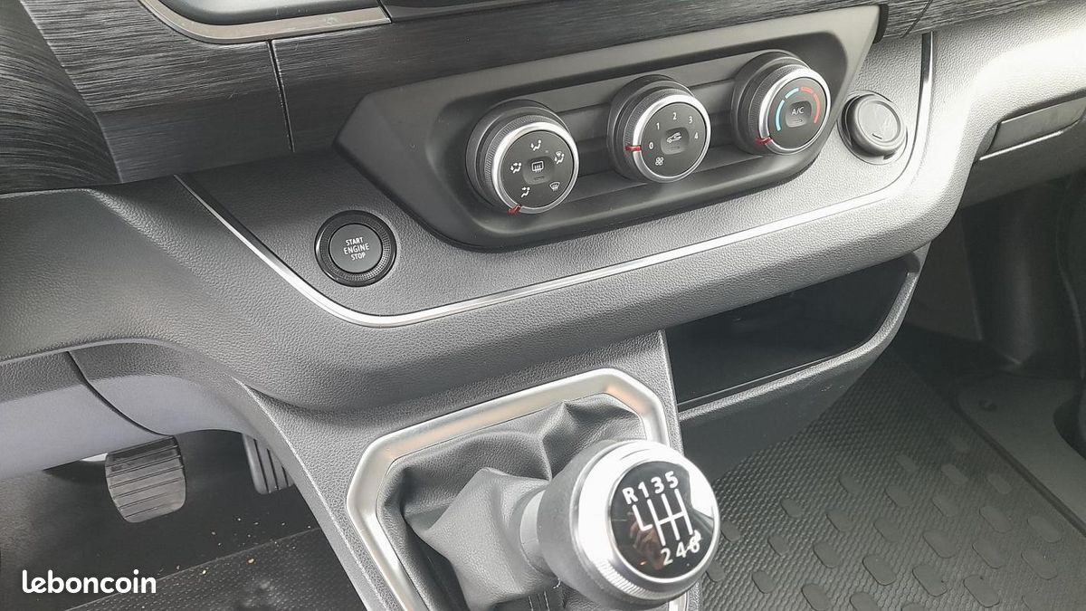 Nissan Primastar COMBI L2H1 3T0 2.0 DCI 150CH S/S N-CONNECTA (image 15)