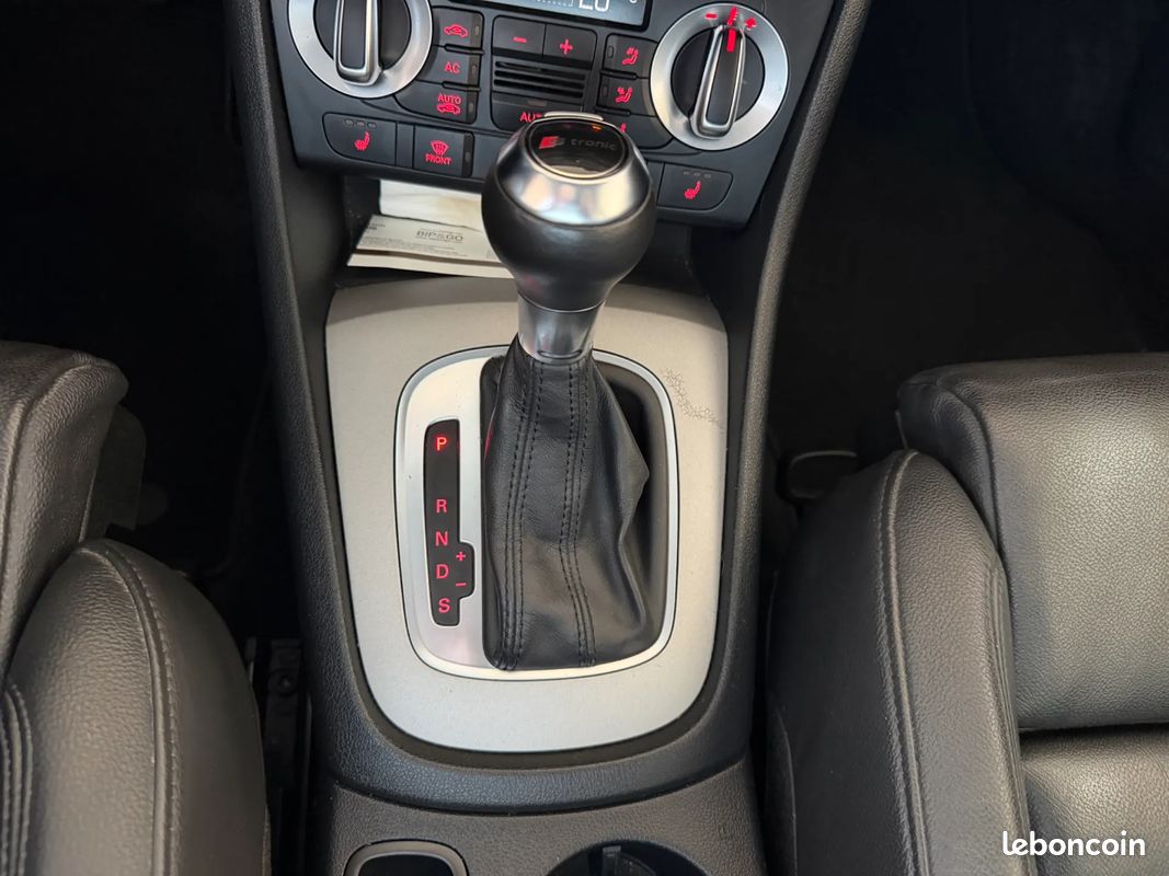 AUDI Q3 2.0 211ch Ambiente - Suivi Complet - Intérieur Cuir - Sièges Chauffants - Attelage (image 12)