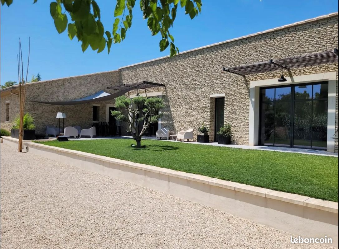 GORDES, VILLA BAMBOU DE 200M2, location saisonnière (image 19)
